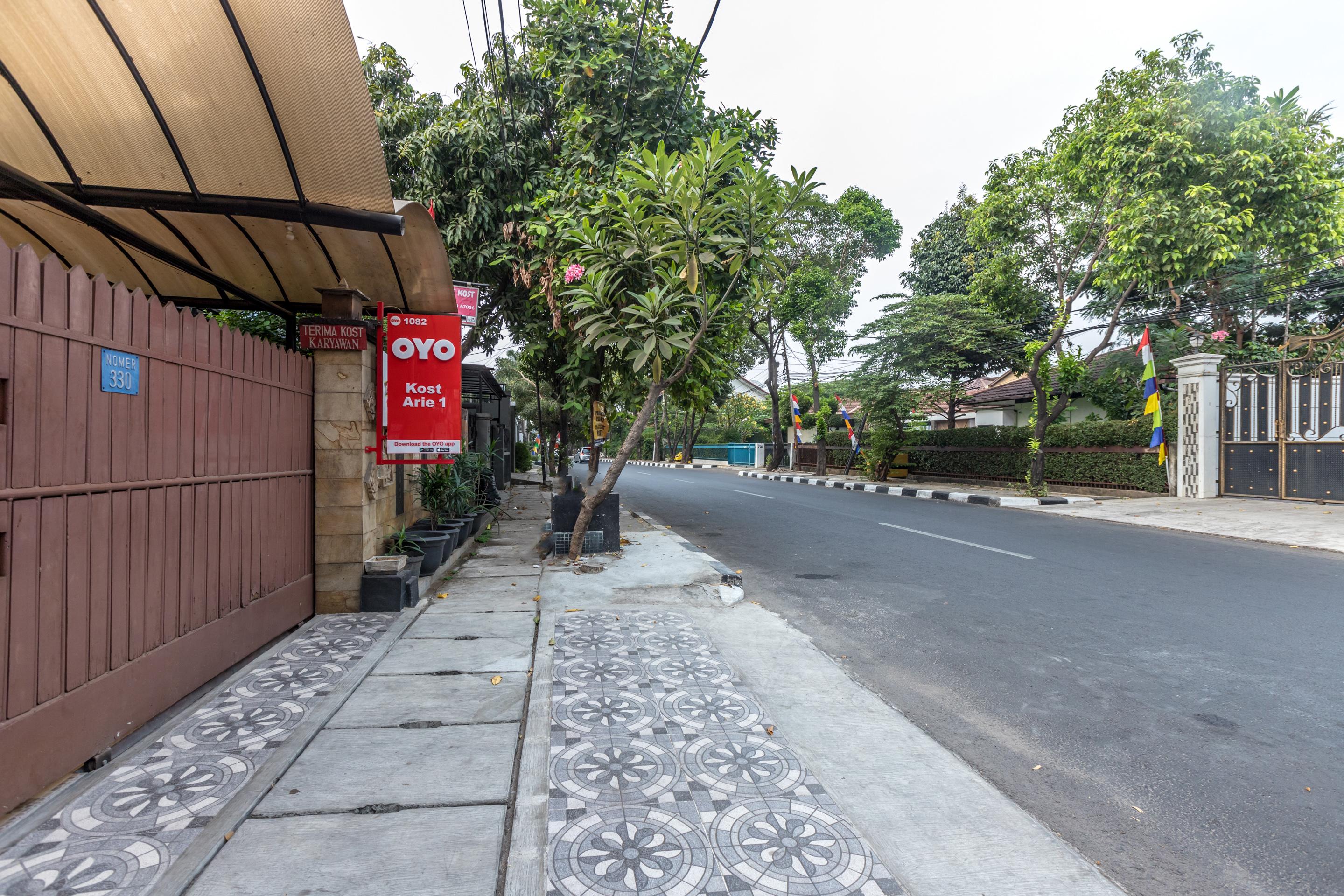 Super Oyo 1487 Residence Khoe Jakarta Kültér fotó