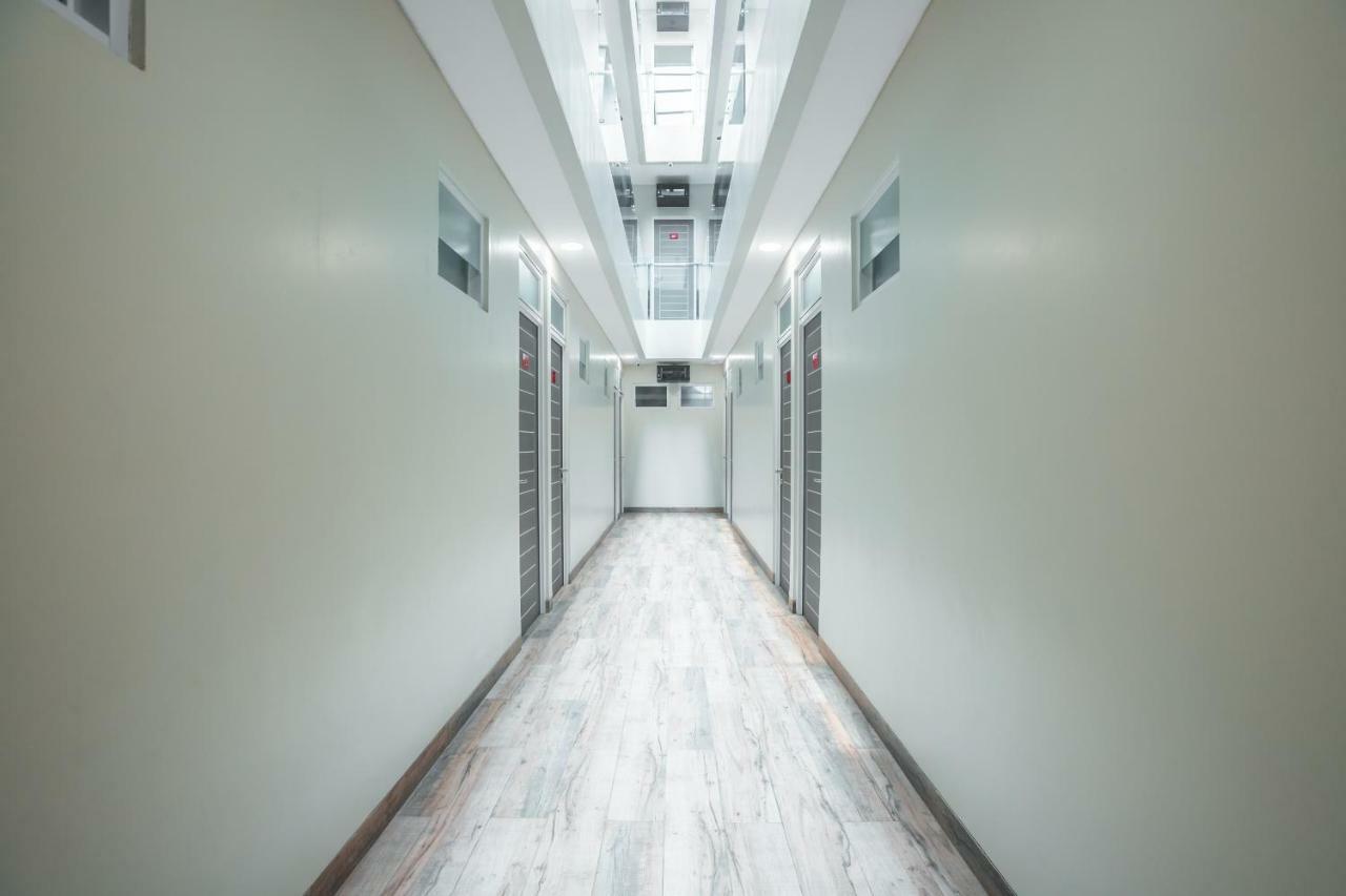 Super Oyo 1487 Residence Khoe Jakarta Kültér fotó