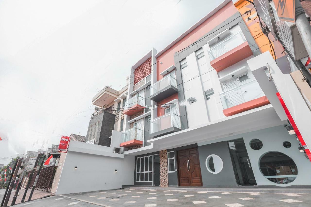 Super Oyo 1487 Residence Khoe Jakarta Kültér fotó