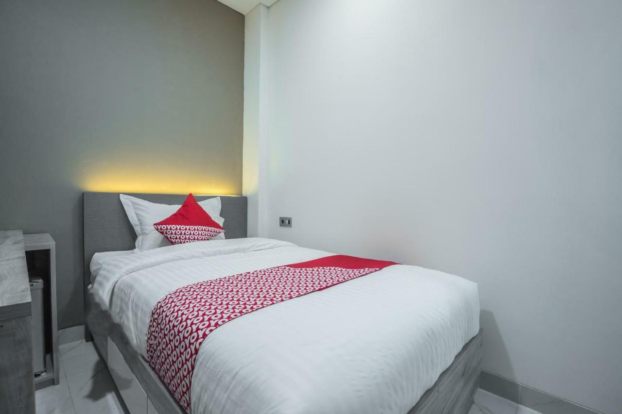 Super Oyo 1487 Residence Khoe Jakarta Kültér fotó