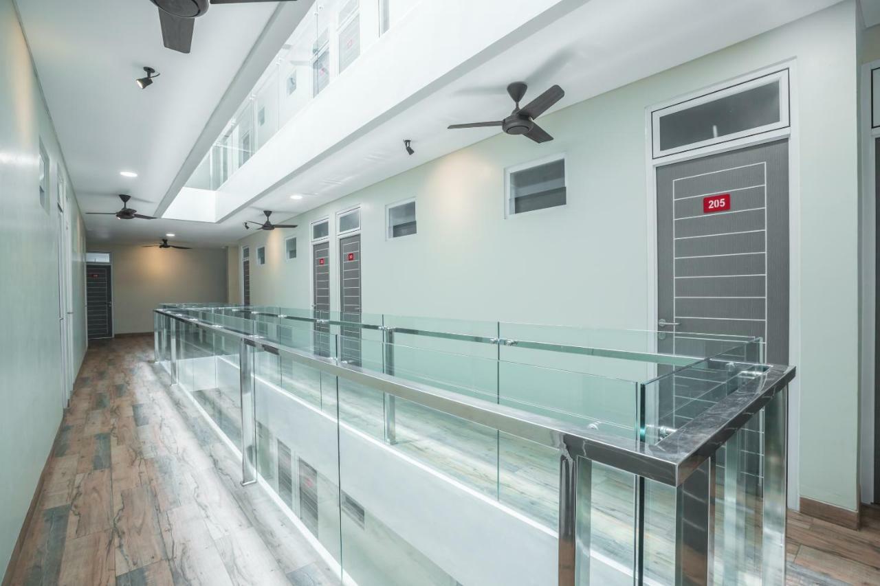 Super Oyo 1487 Residence Khoe Jakarta Kültér fotó